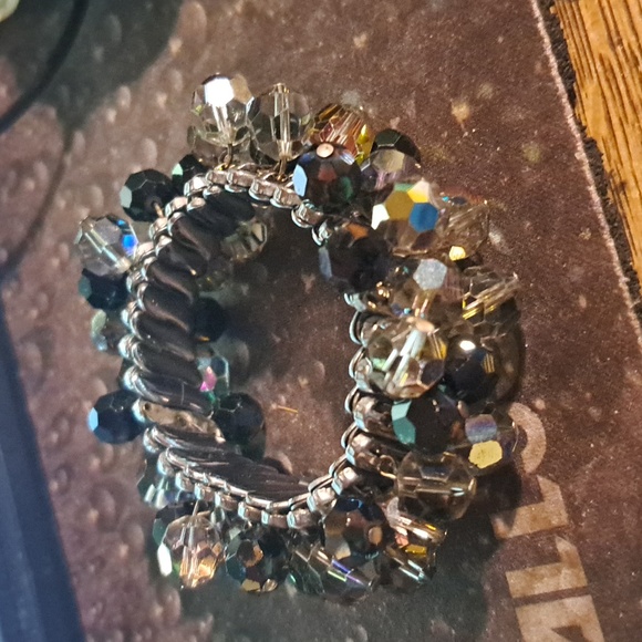 Vintage Black Aurora Borelis Beaded Cha Cha Stretch Bracelet - Picture 2 of 2